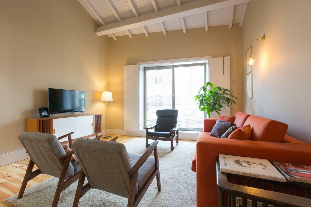 Guest 4 Av Loft * Porto