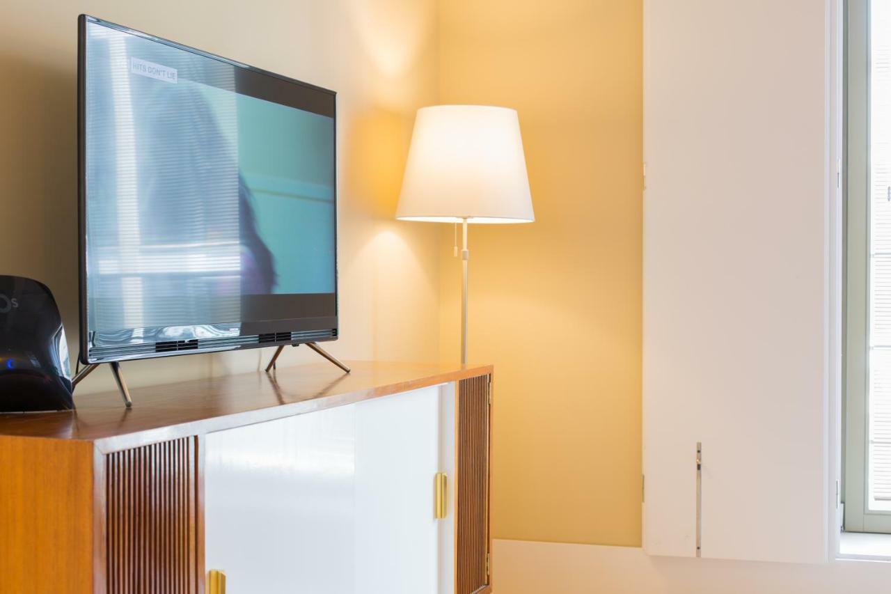 Guest 4 Av Loft * Porto