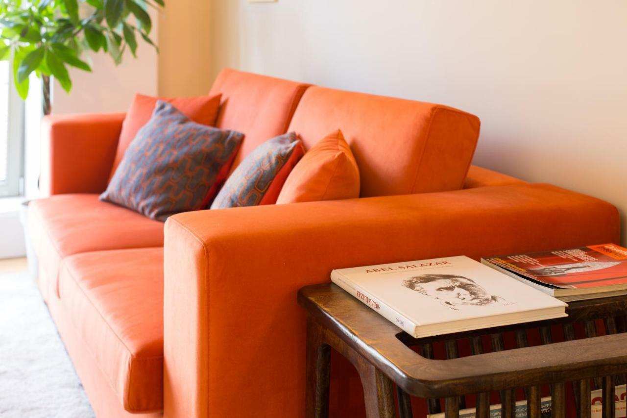 Guest 4 Av Loft Apartment