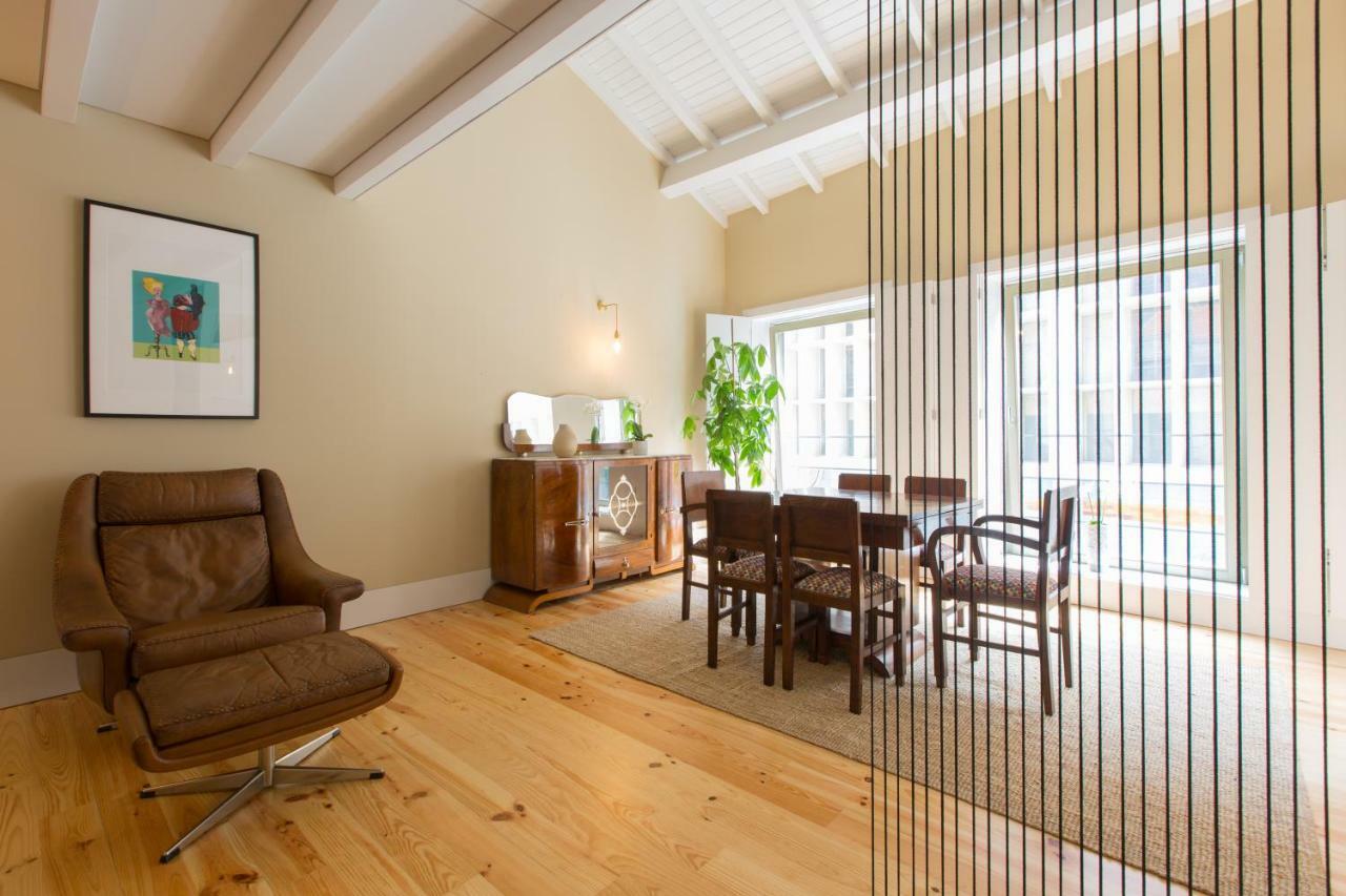 Guest 4 Av Loft Apartment *