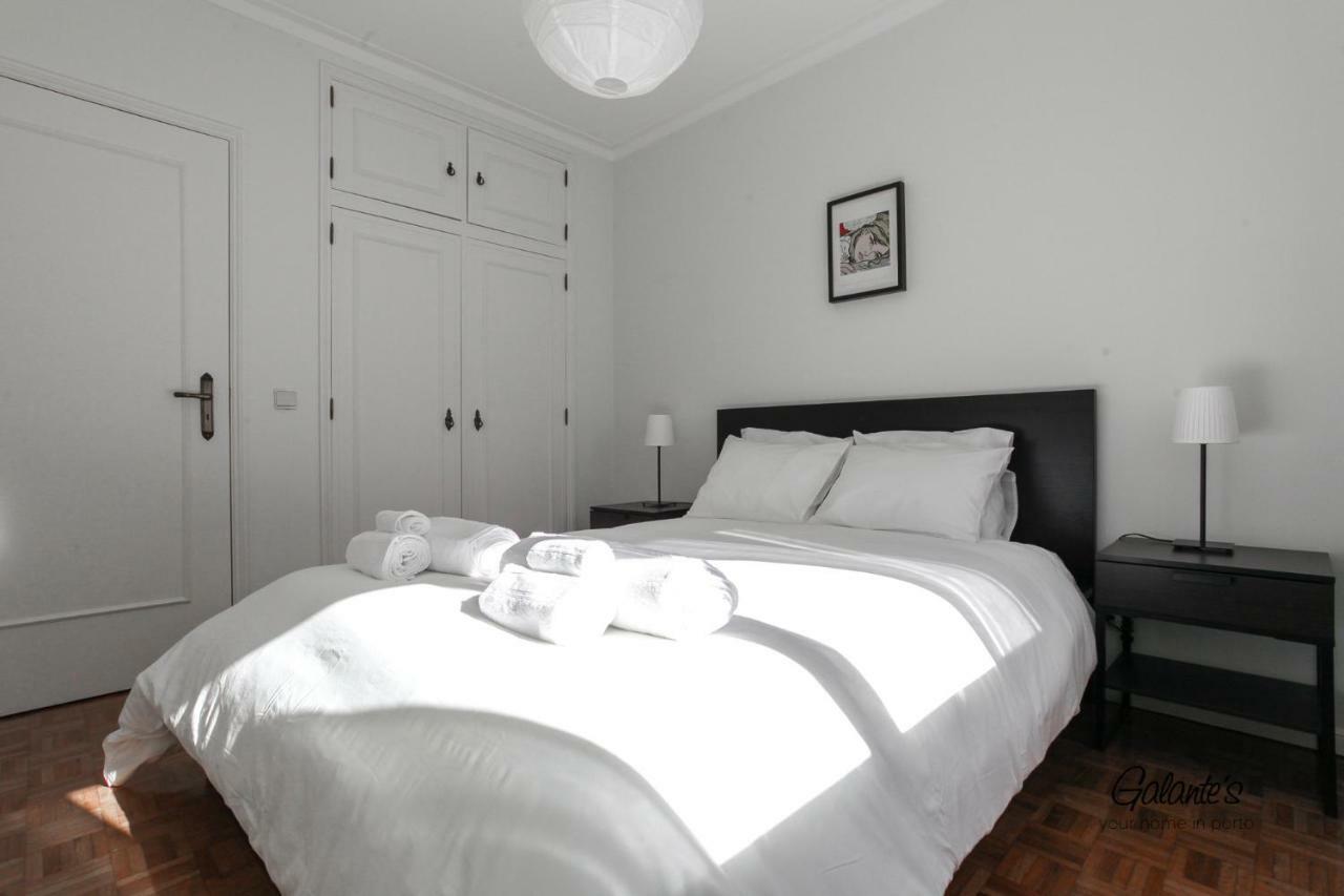 Apartamento Downtown 2 Bedroom Peaceful Flat - Balcony & Private Parking *
