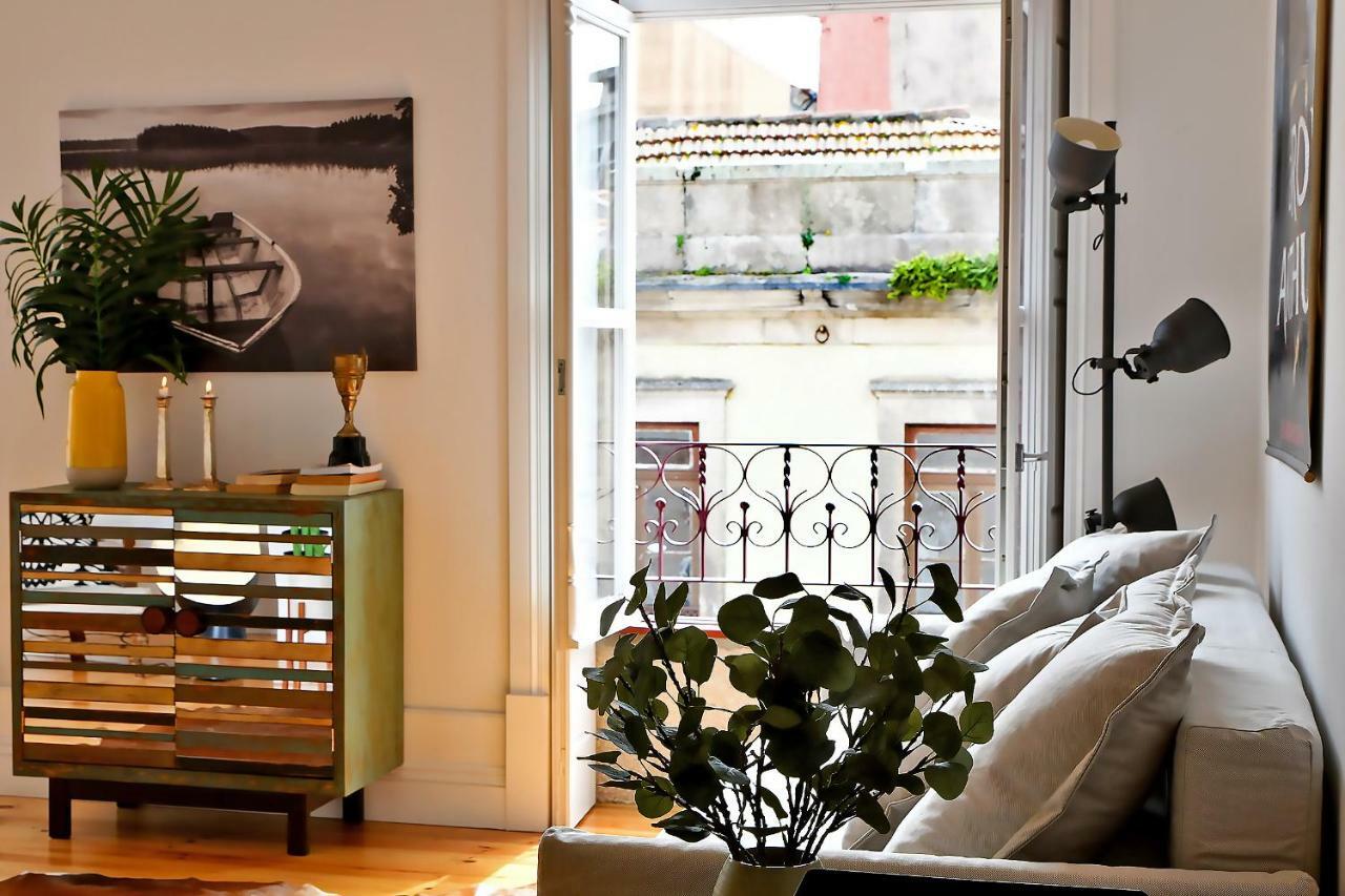 Liiiving In | Aliados Design Apartment *
