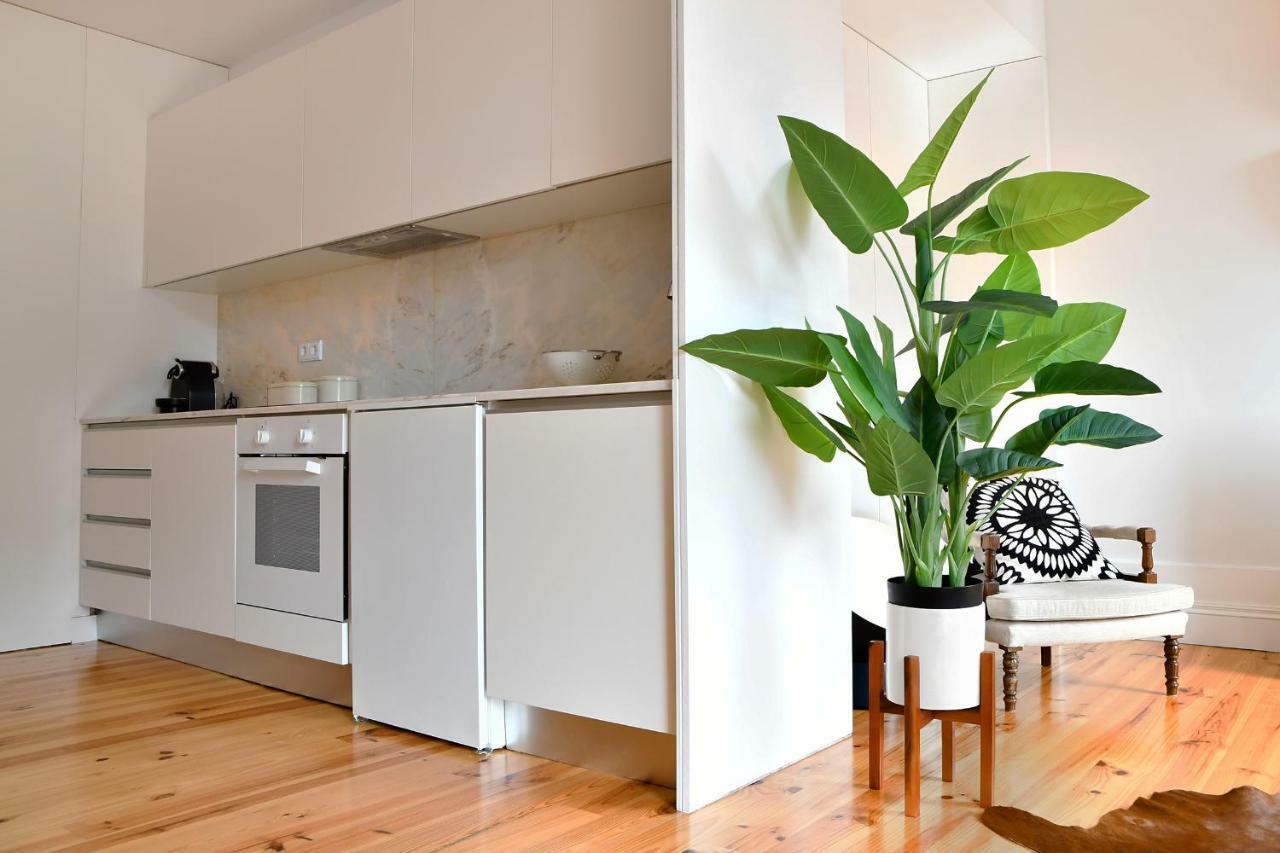 Liiiving In | Aliados Design Apartment *