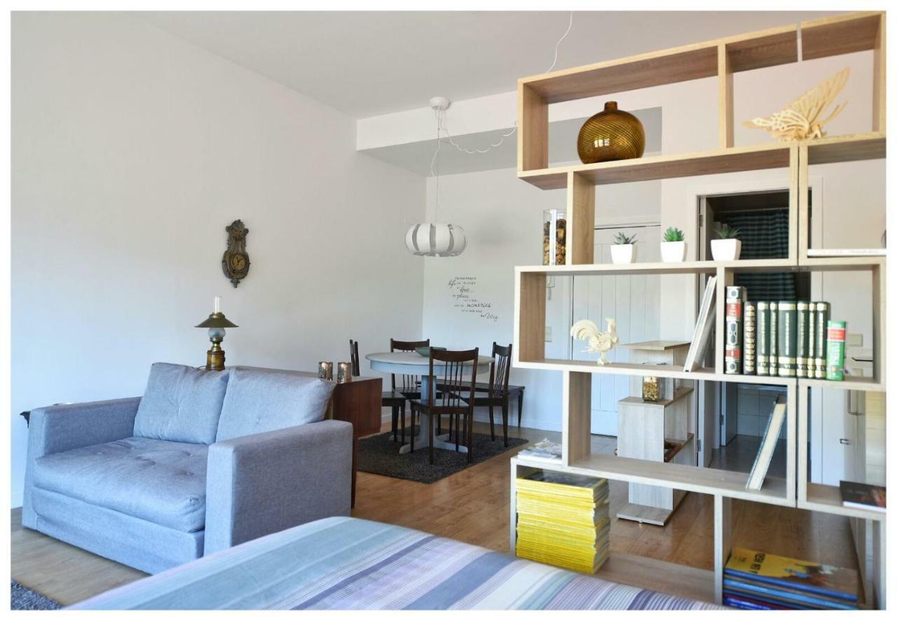 Apartment Flats 323