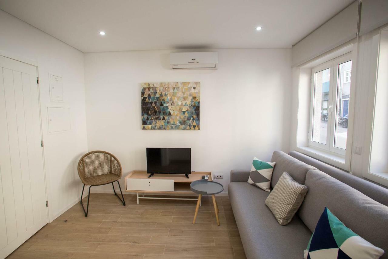 Apartment Camoes 691 Design By Hosts *