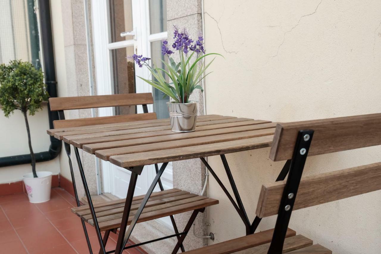 Apartamento With Balcony In The Square Porto