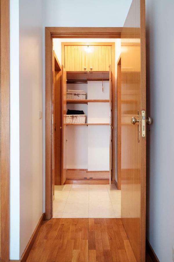 Apartamento With Balcony In The Square