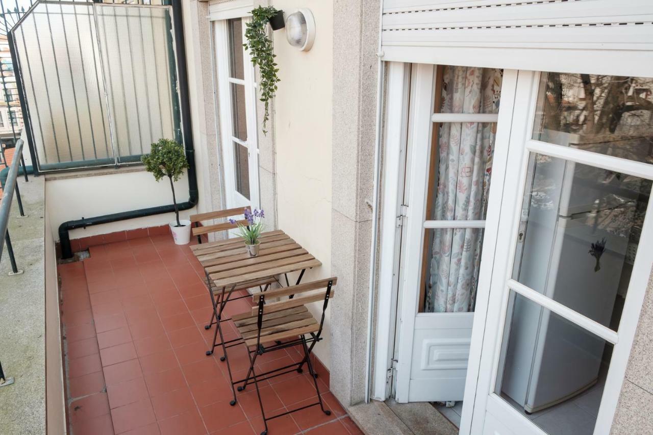 Apartamento With Balcony In The Square Porto