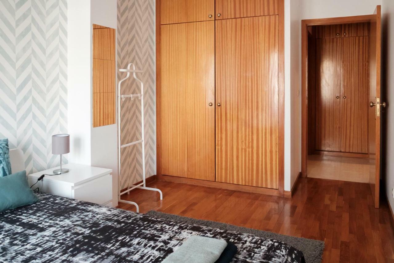 Apartamento With Balcony In The Square