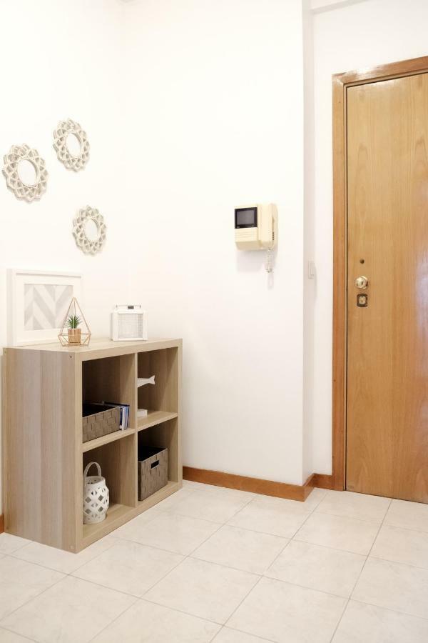Apartamento With Balcony In The Square Porto