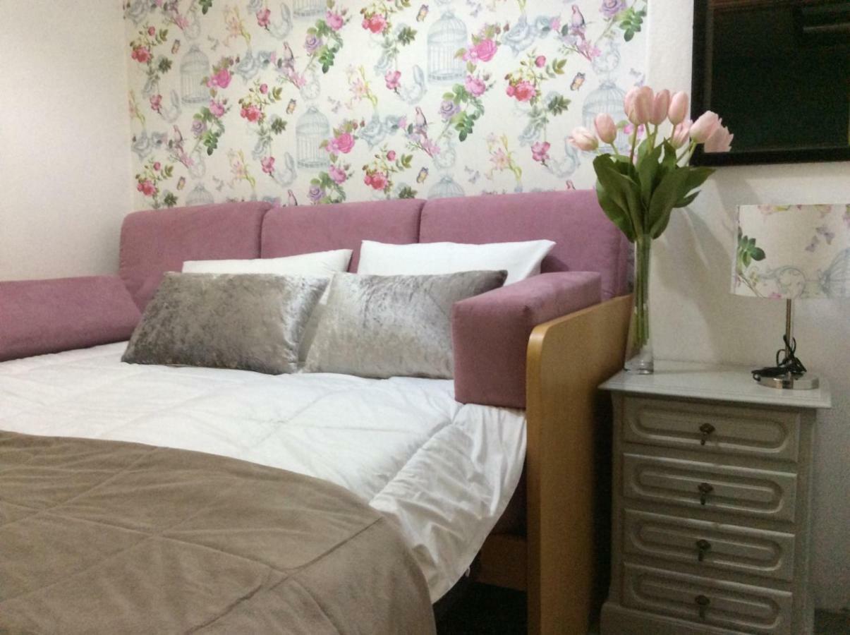 Comfort In The Downtown Apartment