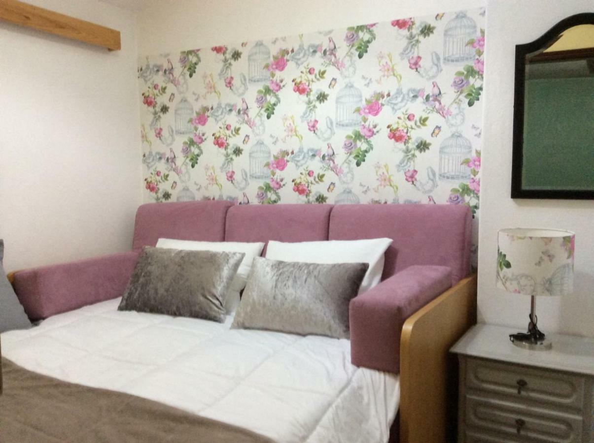 Apartment Comfort In The Downtown *