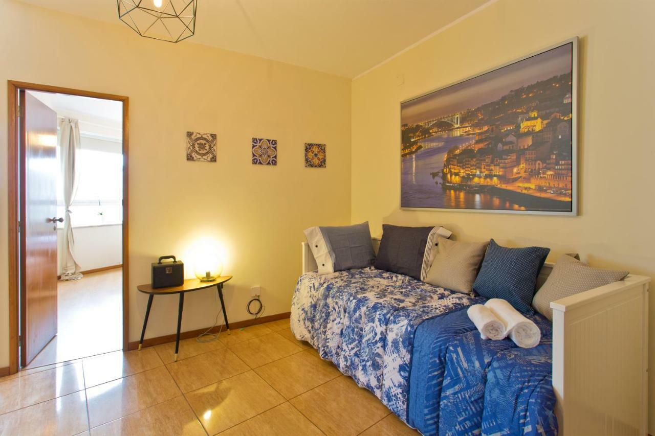 Spacious Trendy Flat With Netflix - Central Location Apartment Porto