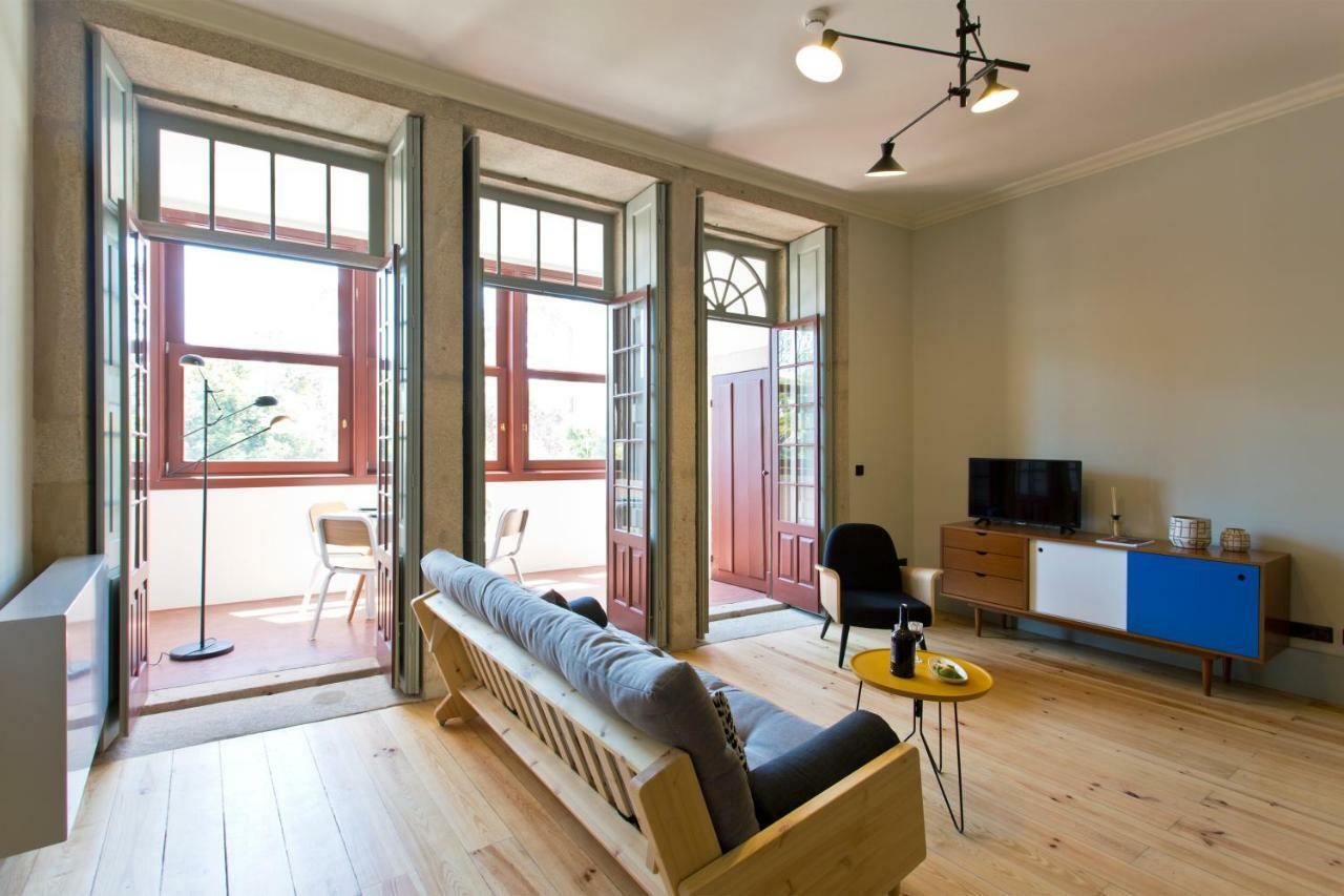 Apartment Trait House