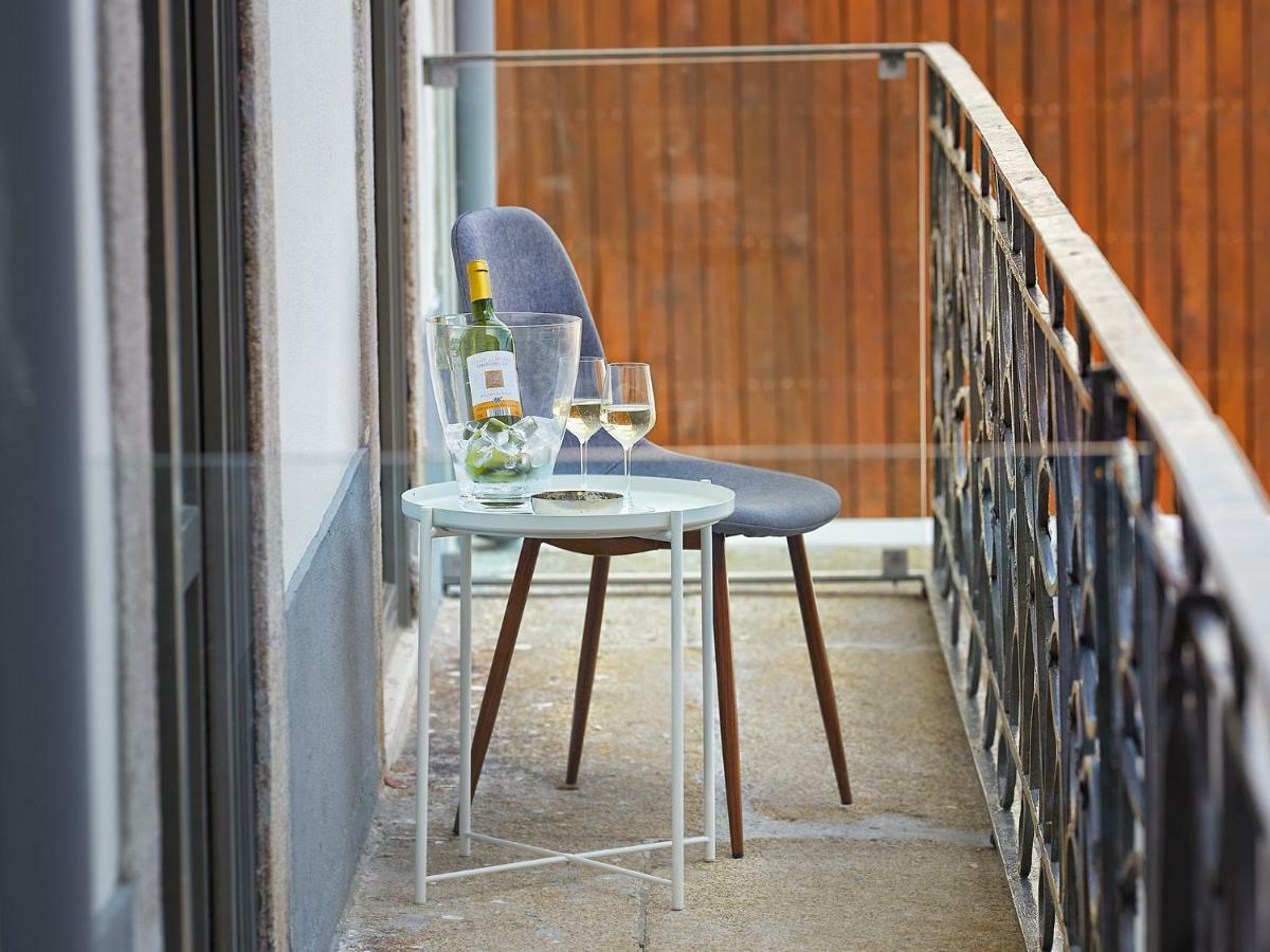 Downtown Lovers Suites: Bombarda 451 Apartment *