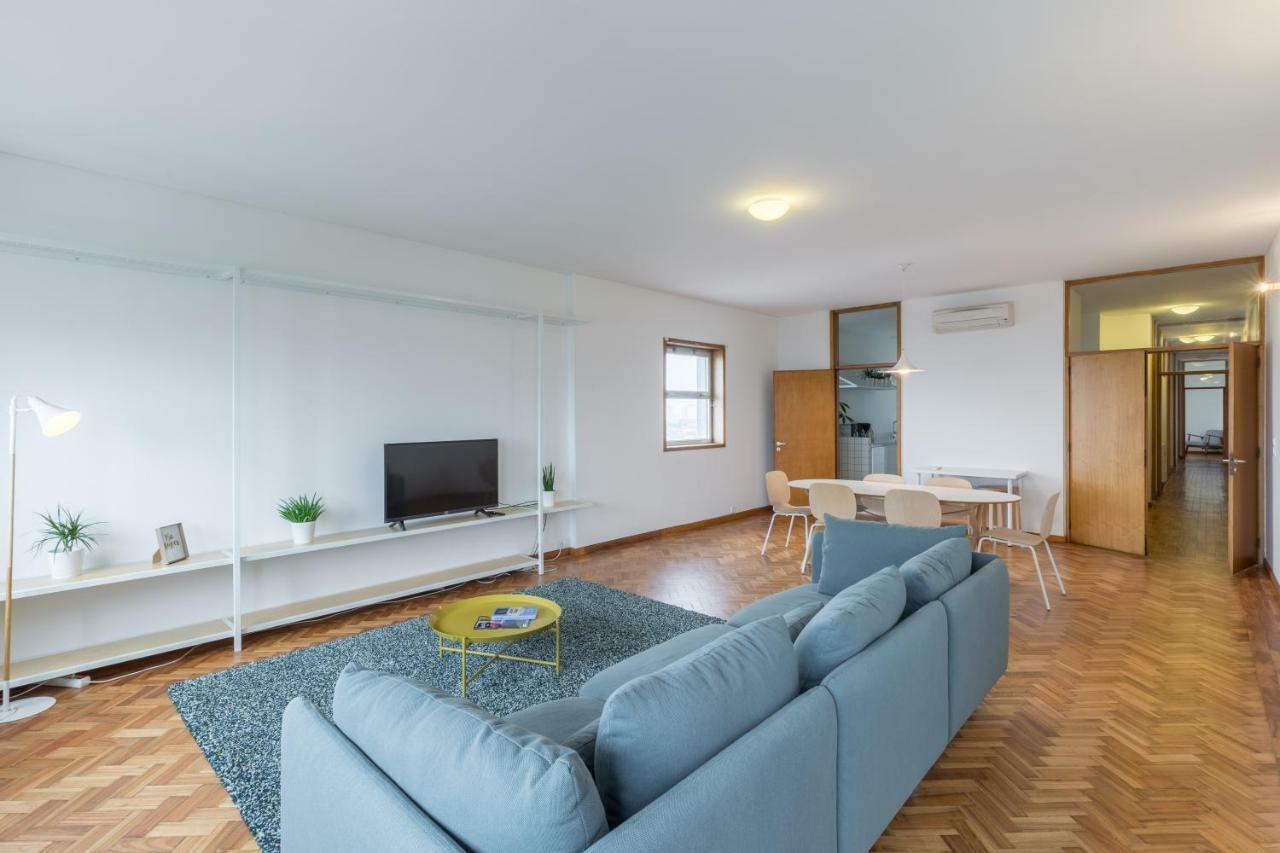 - Trindade Tower Apartment