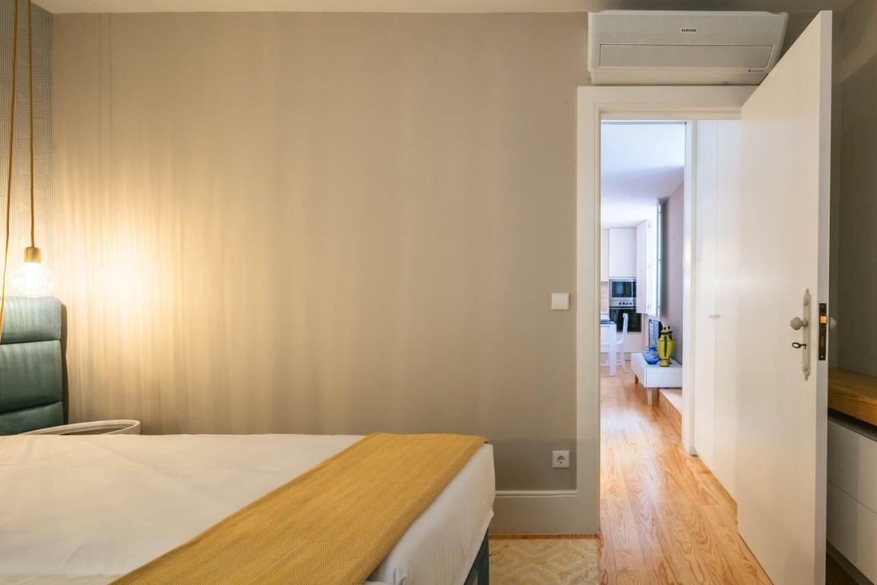 Beaux Arts Palace Apartment Porto