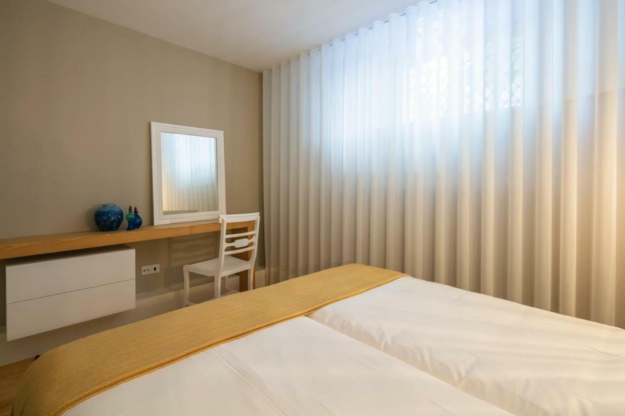 Beaux Arts Palace Apartment Porto