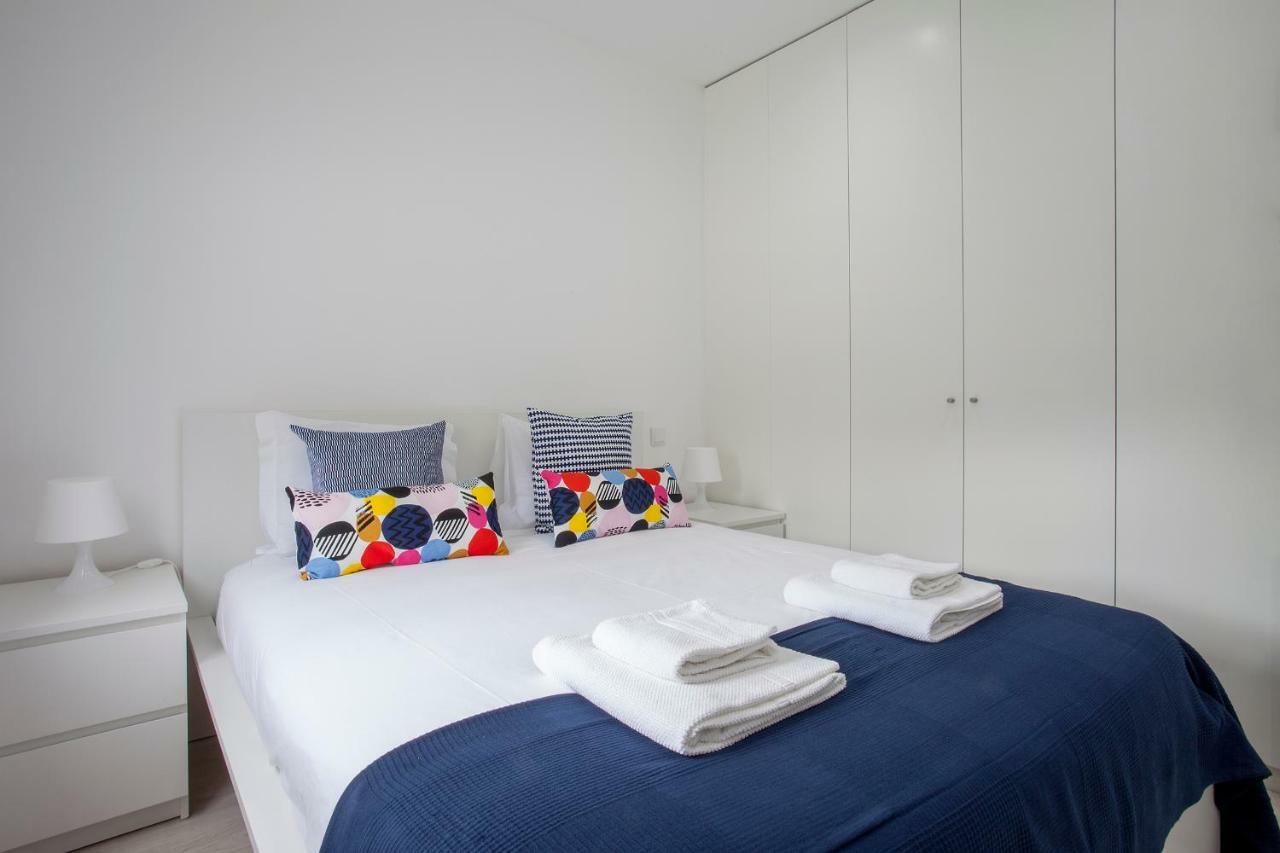 Lvg Scca - Red Apartment *
