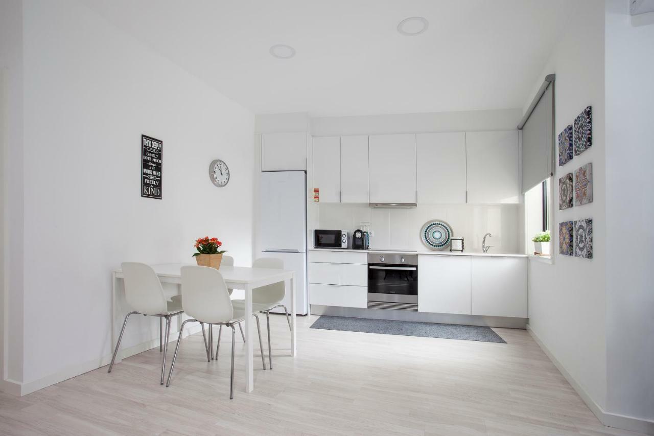 Lvg Scca - Red Apartment *