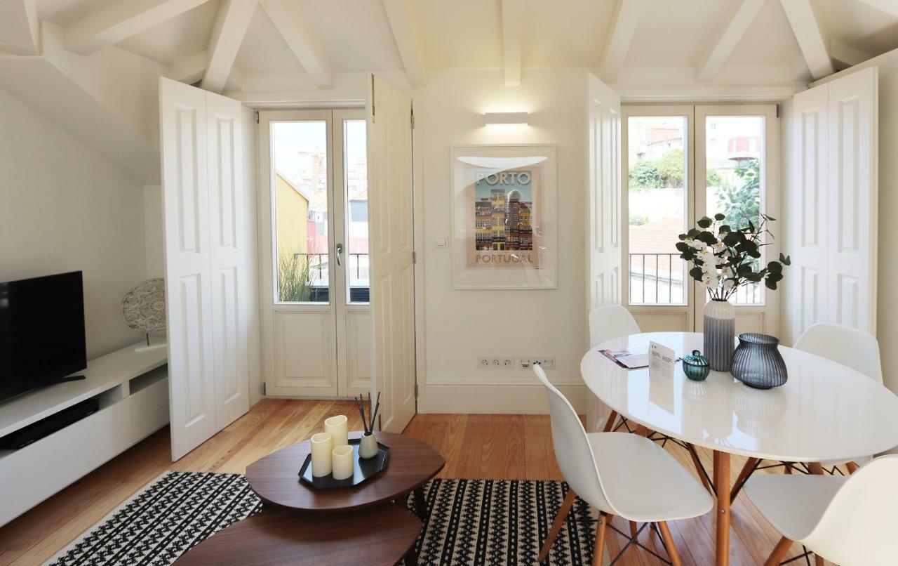 Hm - Flores Skylight