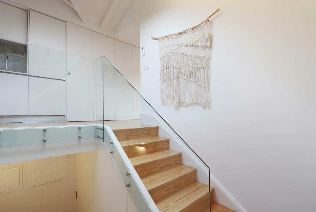 Apartment Hm - Flores Skylight *
