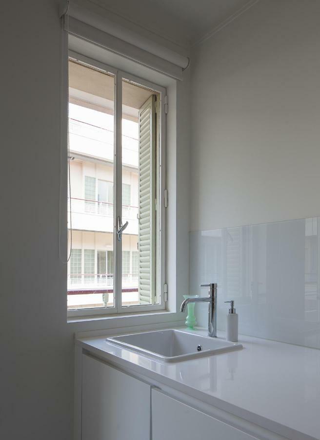 Art Deco Apartment Over Bolhao Market Apartment *