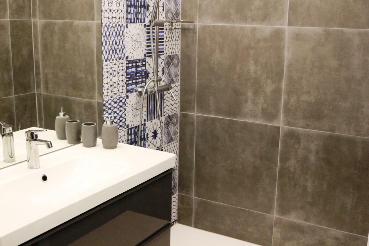 Tiles Apartment Porto