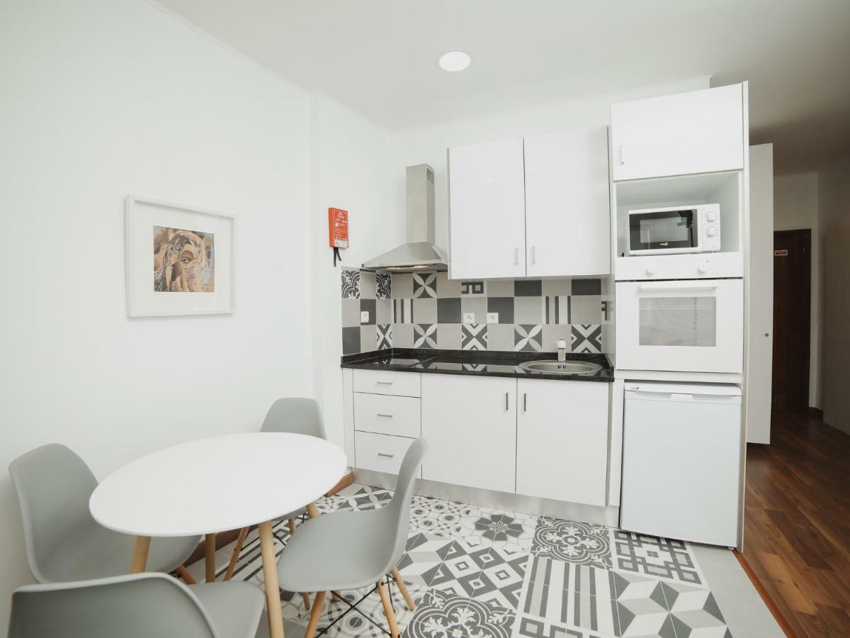 Guestready - Cyan Heaven Downtown Apt * Porto