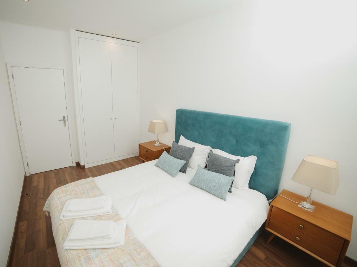 Guestready - Cyan Heaven Downtown Apt * Porto