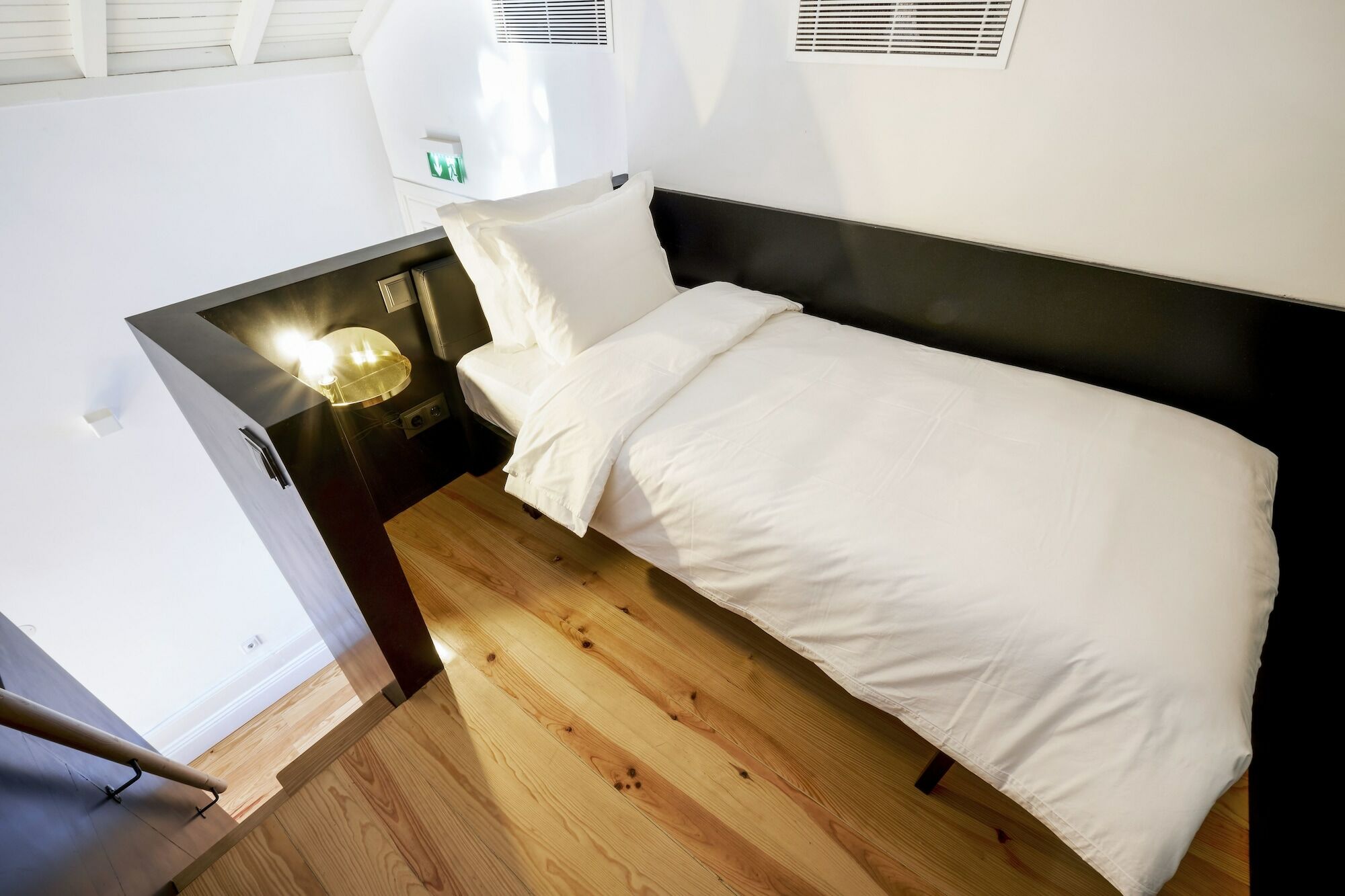 The A5 Smart Luxury Apartment *
