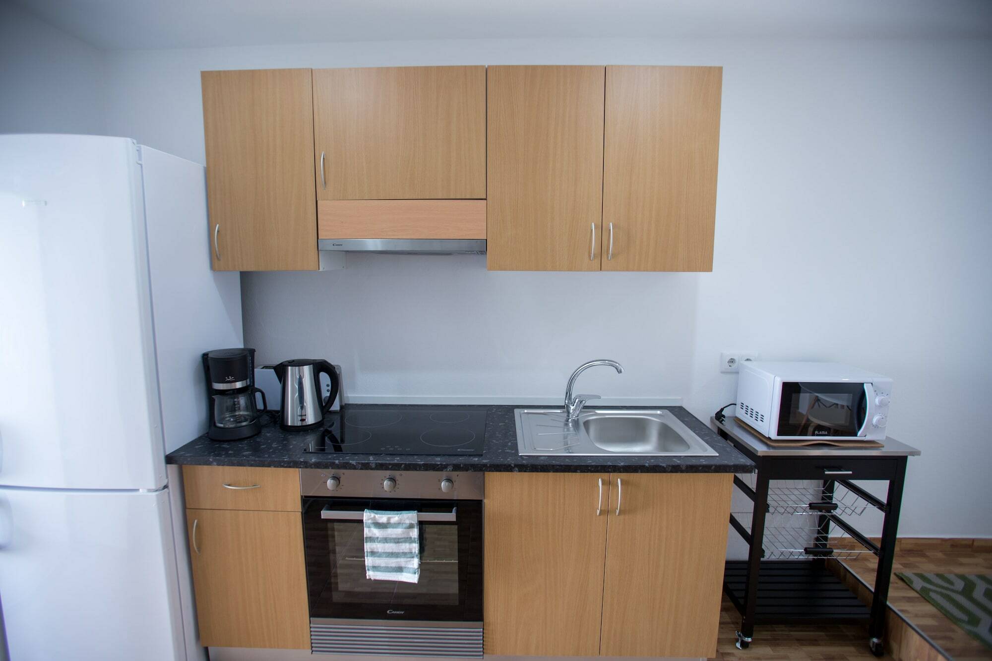 Bonjardim By Hosts Apartment *