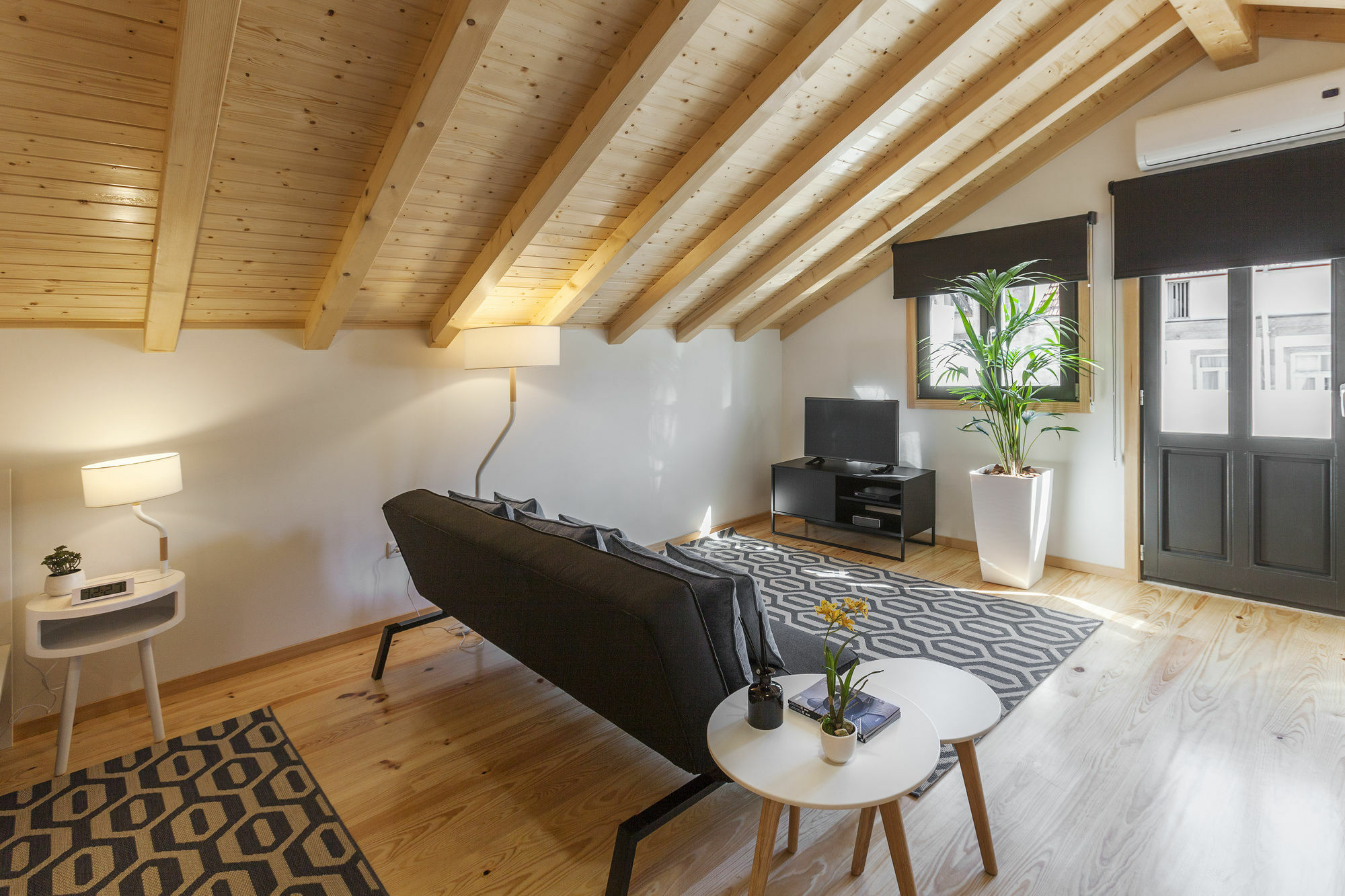 Apartment Local *