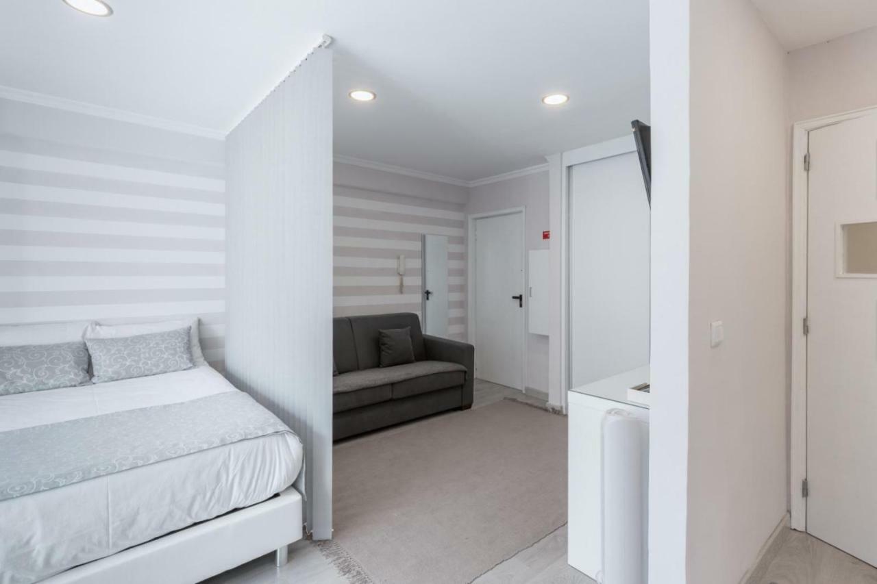 Apartment Poetry Loft *
