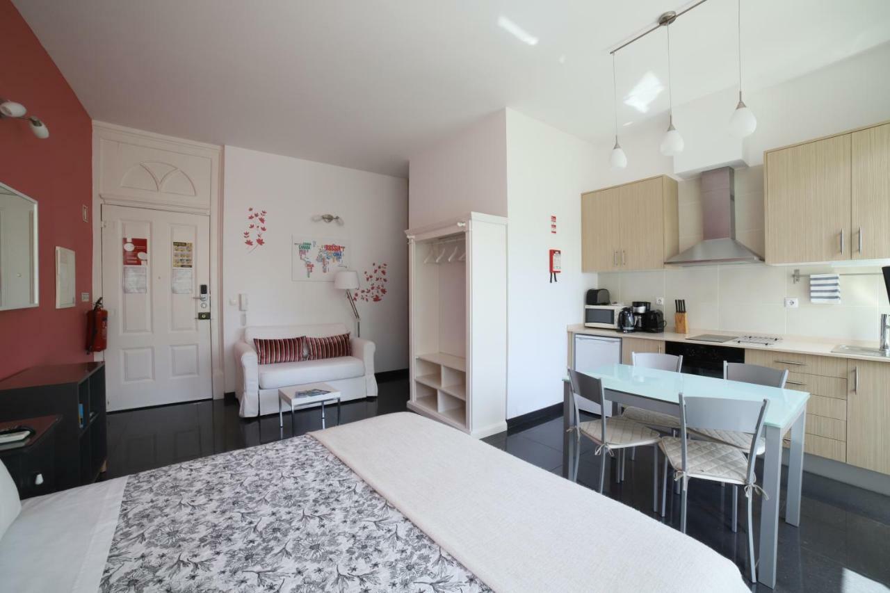 Guest house Pinho Apartments, And Porto