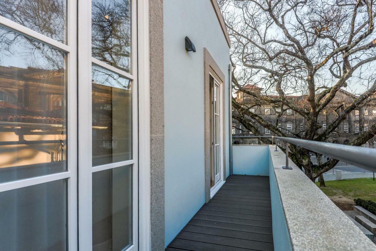 Blue House - Parking *