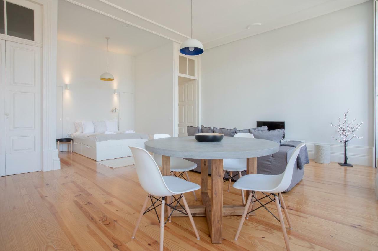 Downtown Spacious Apartment *