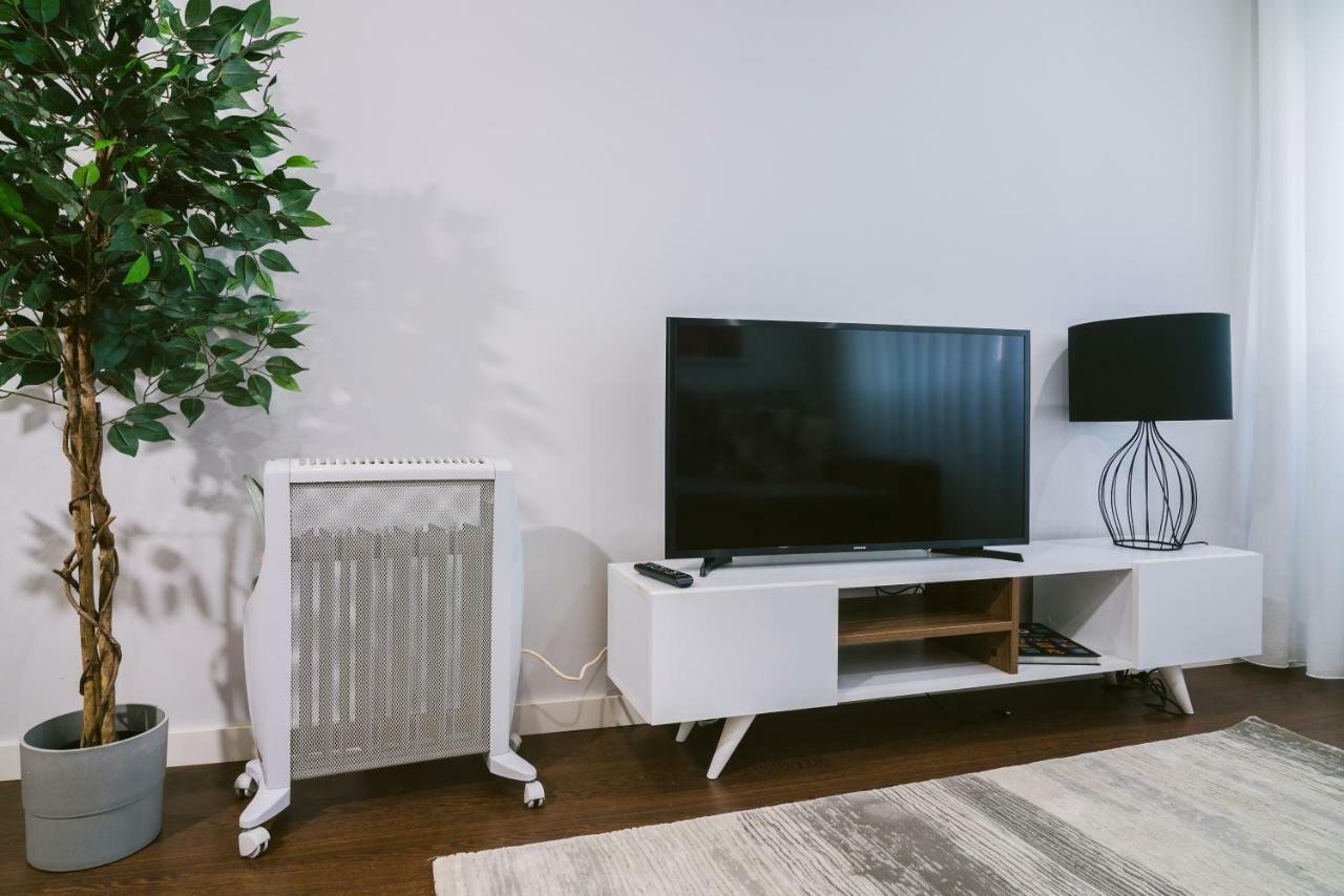 Lechartier 1 Apartment
