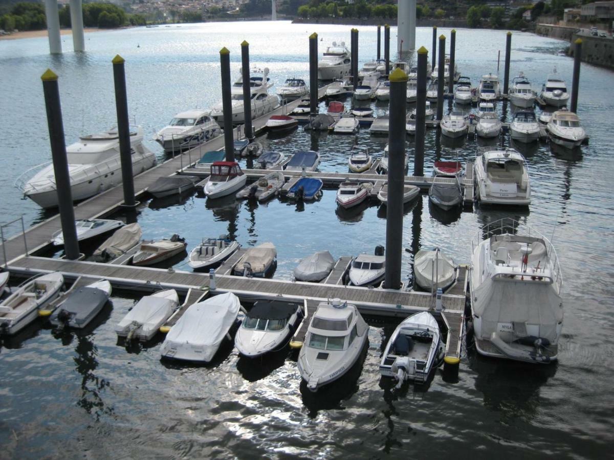 Botel Sleepboat Barco