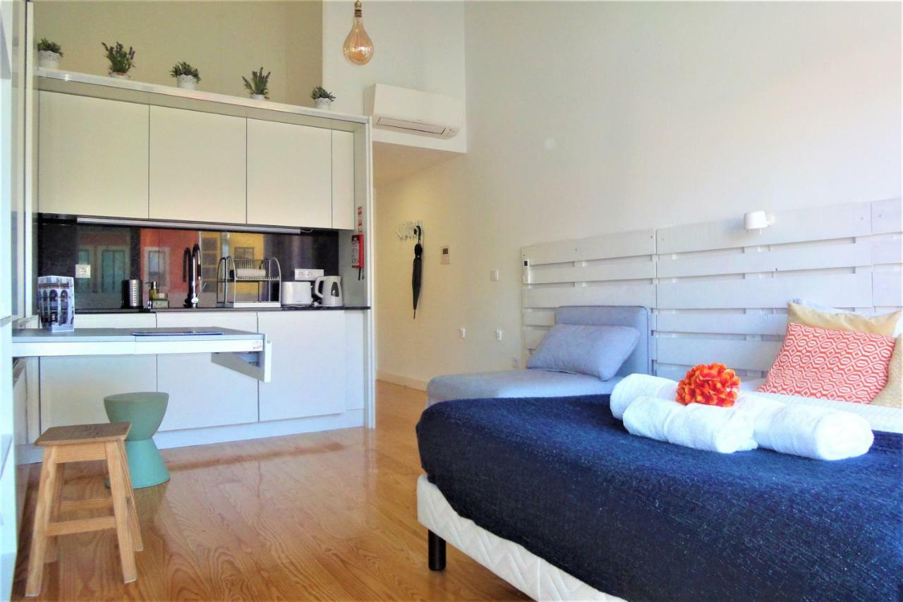 Sunny Terrace Almada Apartamento Porto