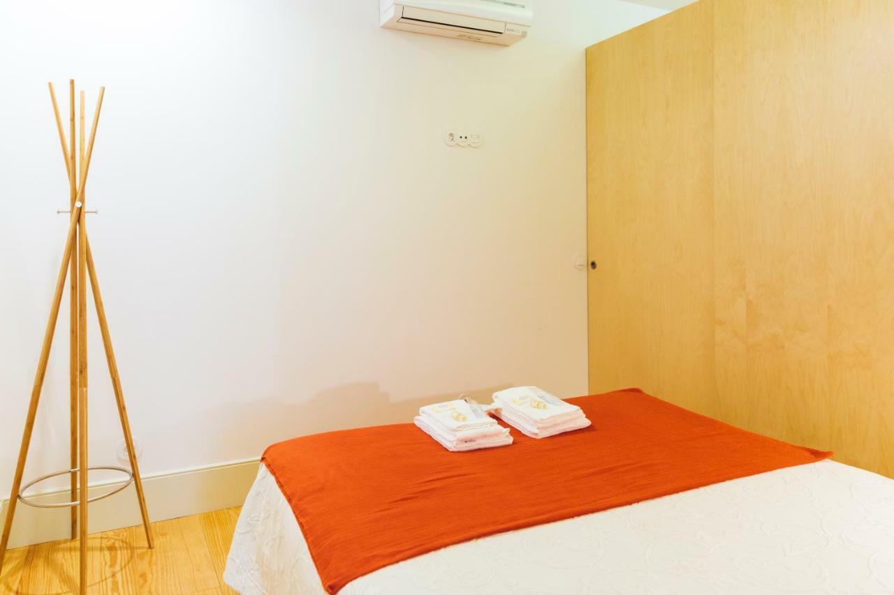 Aposentus - Charming Center With Balcony Apartment Porto