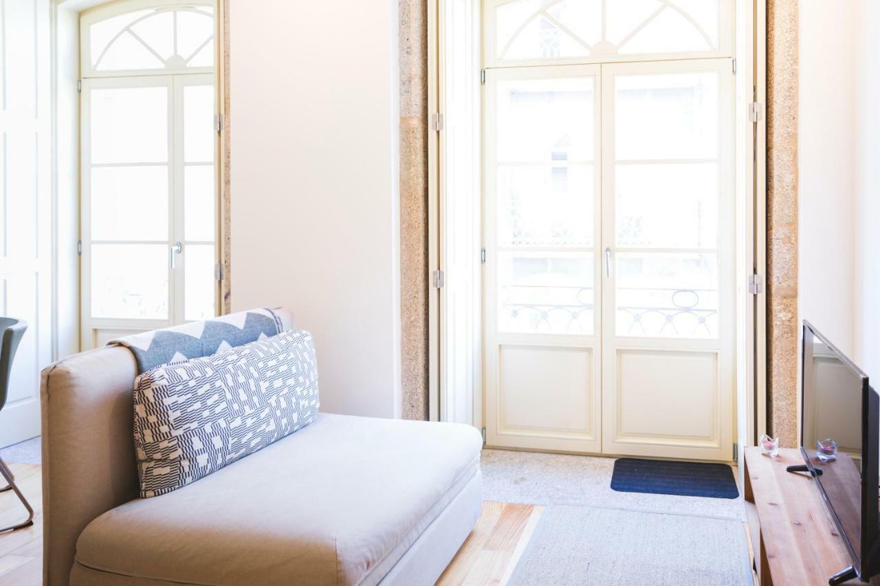 Apartment Aposentus - Charming Center With Balcony Porto