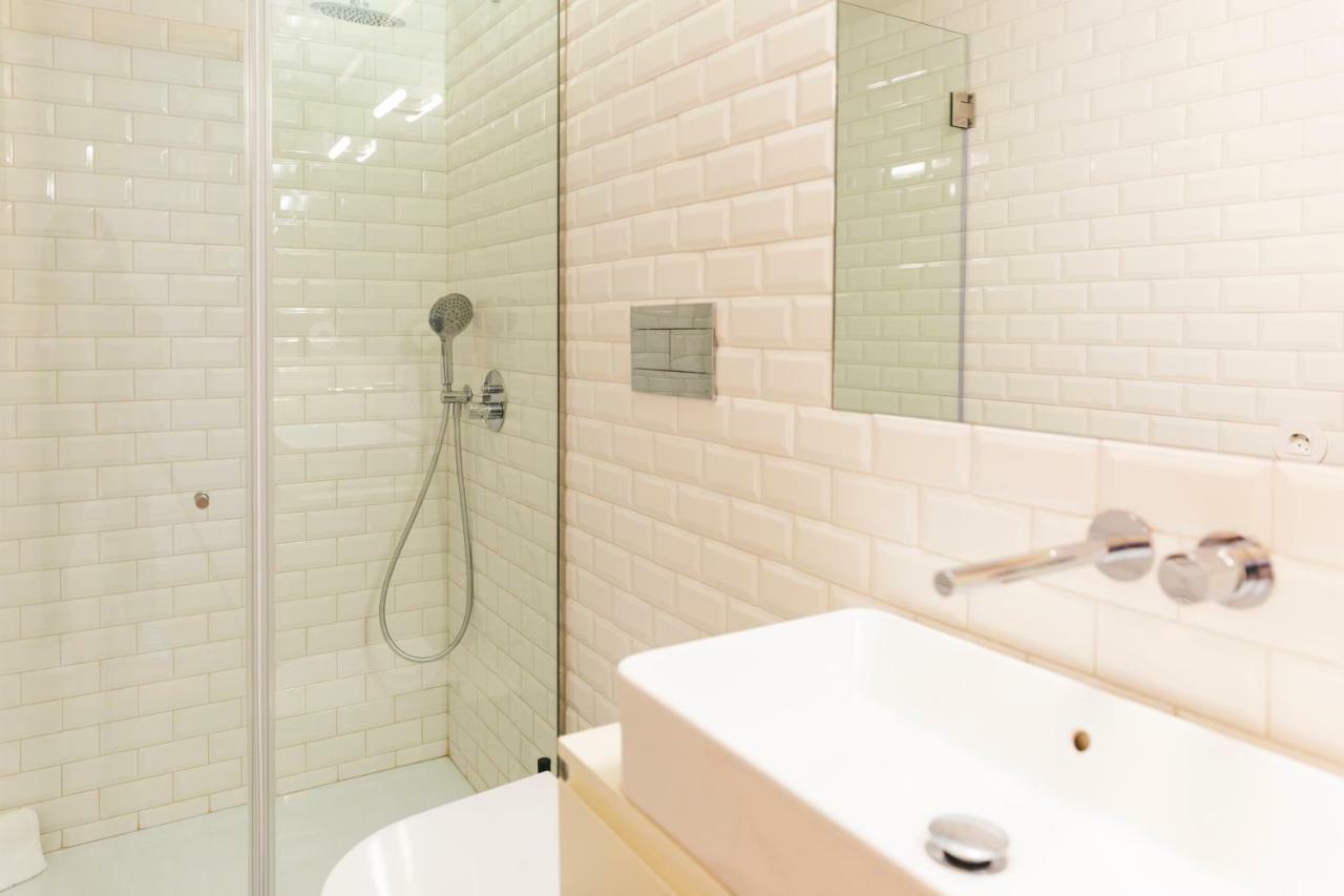 Aposentus - Charming Center With Balcony Apartment Porto