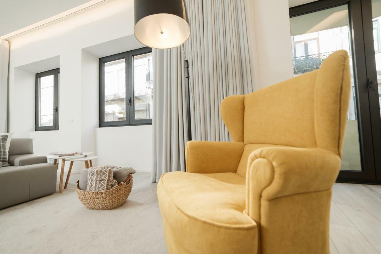 Retreat To A Stylish Concept House In Holiday home Porto