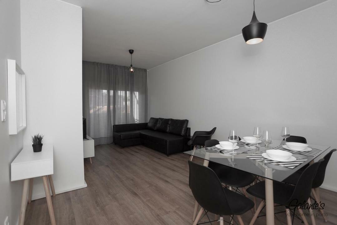 Downtown 3 Bedroom With Balcony - Quiet Street - Family Friendly - Groups Porto