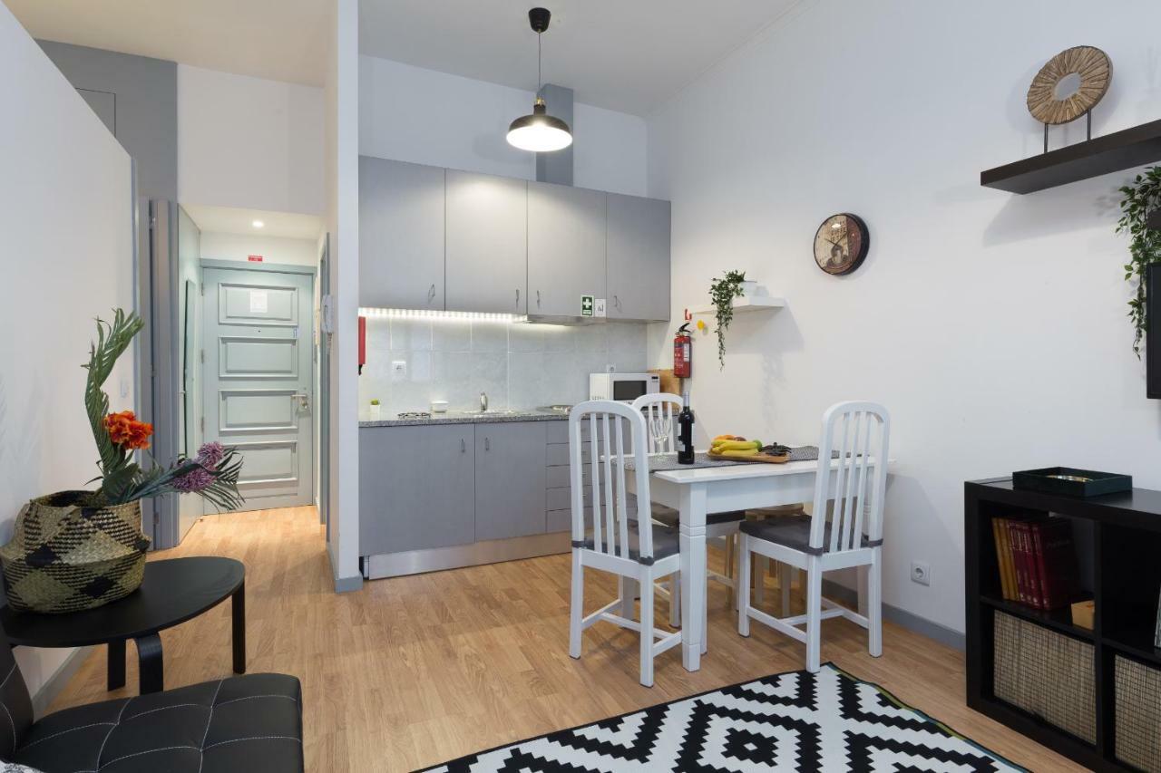 2 Comfortable Stunning Flats - Center Apartment