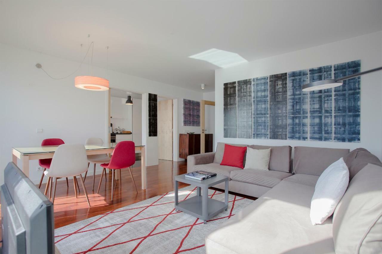 Liiiving In | Bright Light Apartment Porto