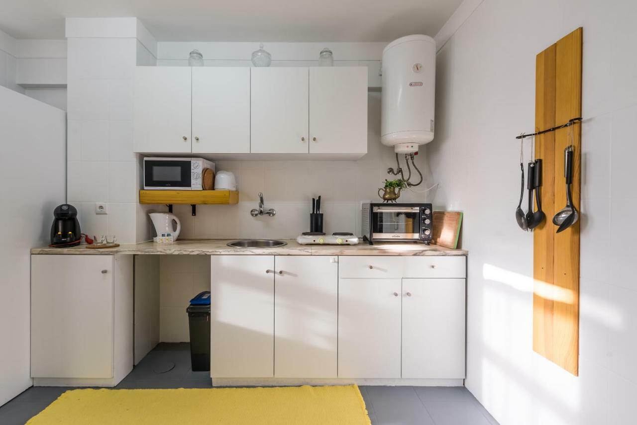 Guestready - Castle Yellow *