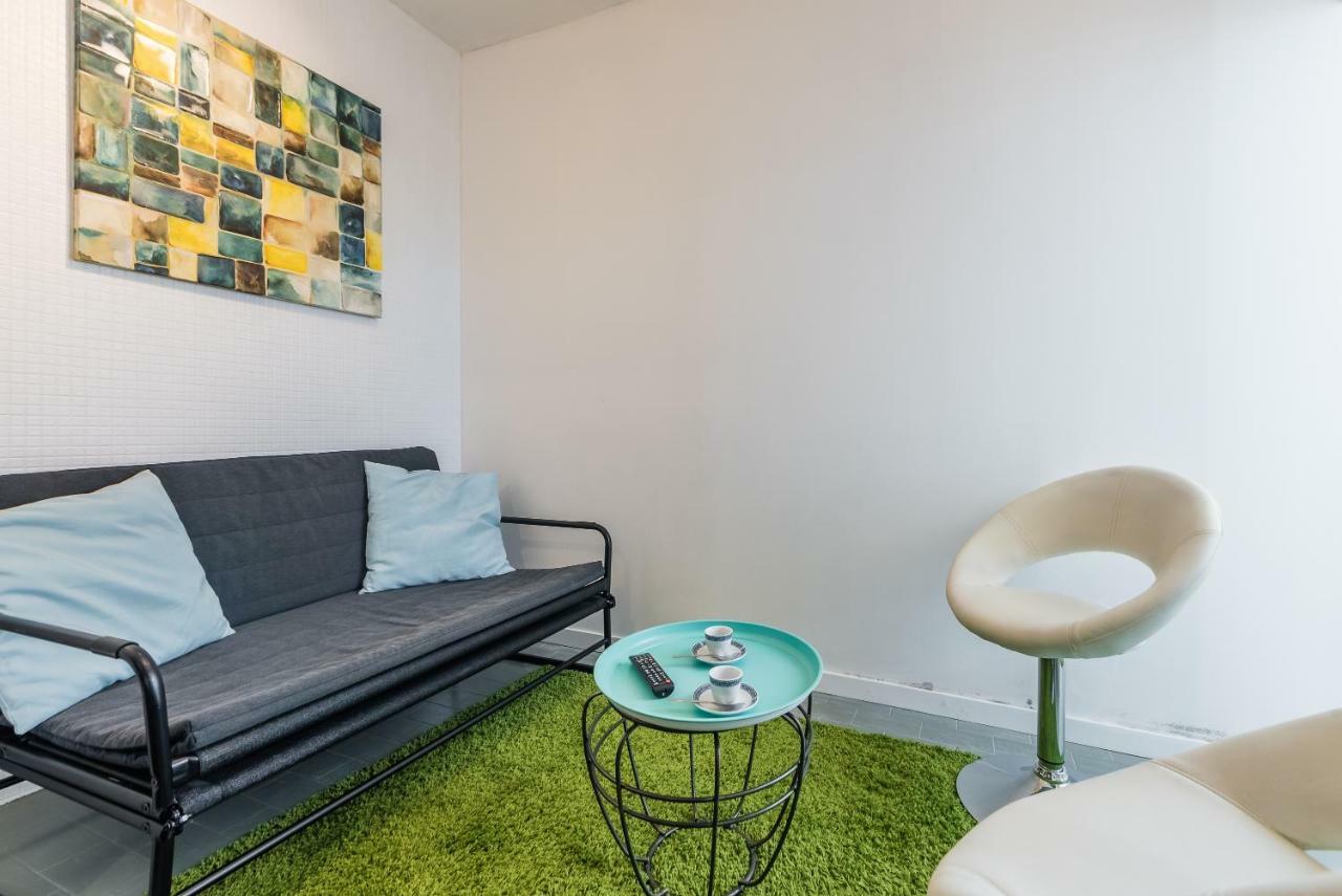 Guestready - Castle Yellow *