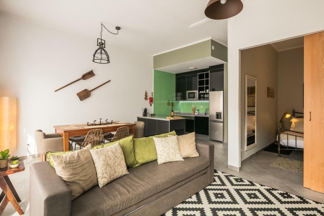 Merc Ribeira's Place Apartment